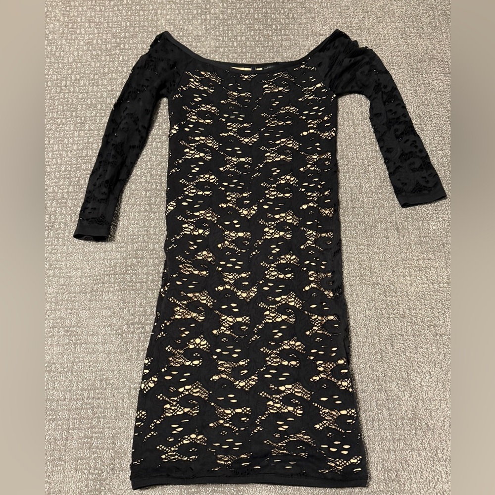 NWOT Guess stretchy fitted lace dress size M/L